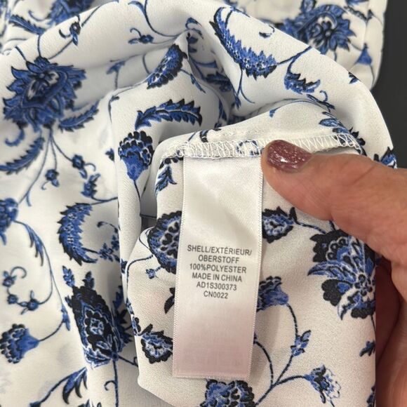 ADRIANNA PAPELL Floral Sleeveless Top - Blue and White Size M - Picture 6 of 9